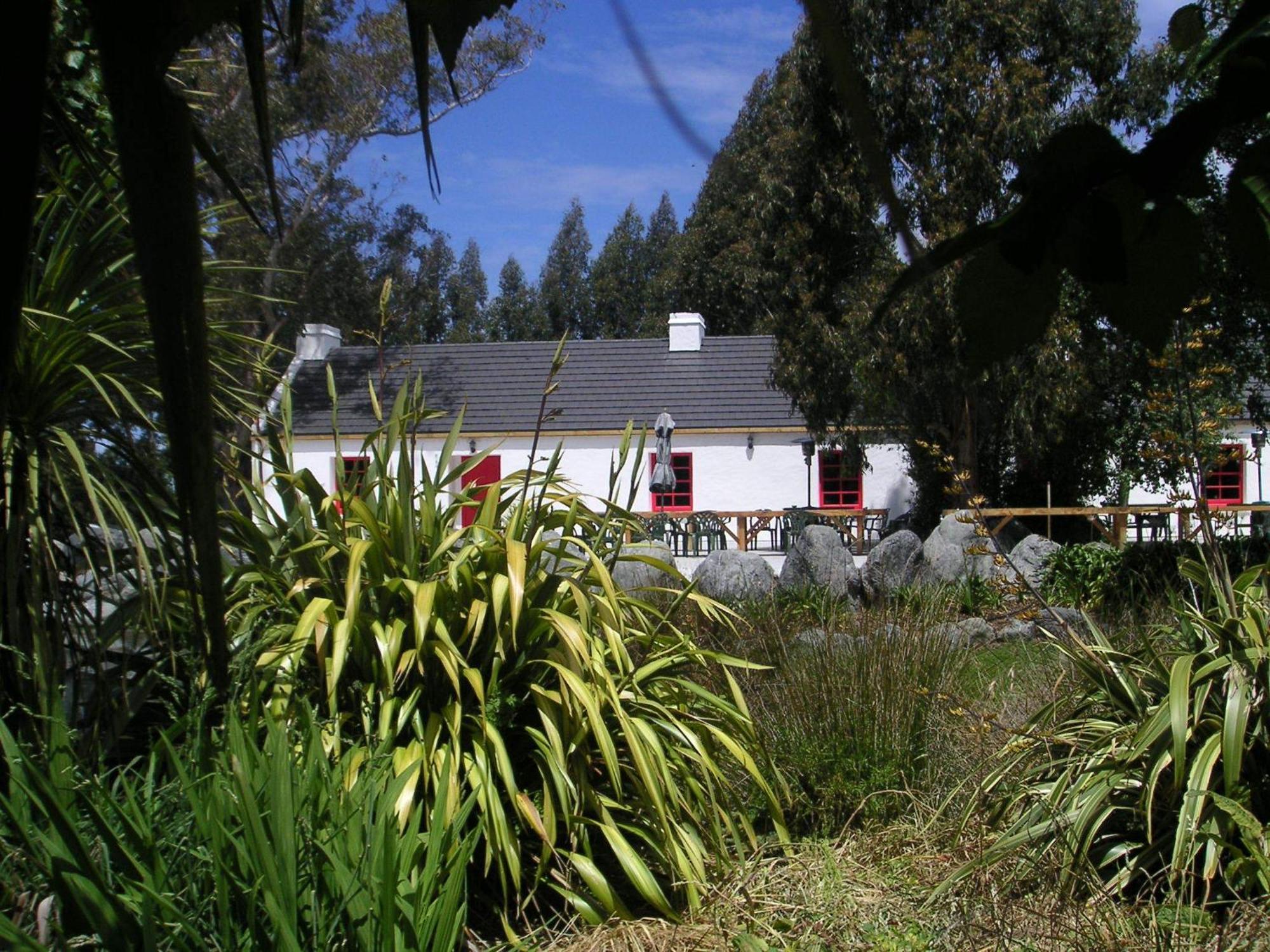 Donegal House Hotel Kaikoura Bagian luar foto