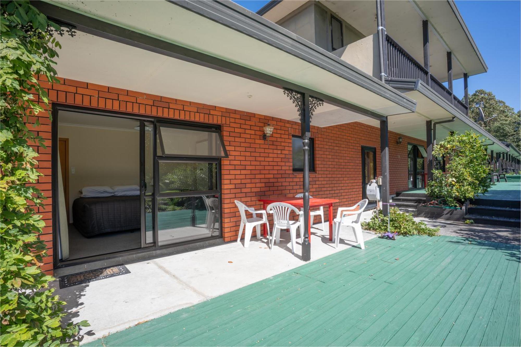 Donegal House Hotel Kaikoura Bagian luar foto