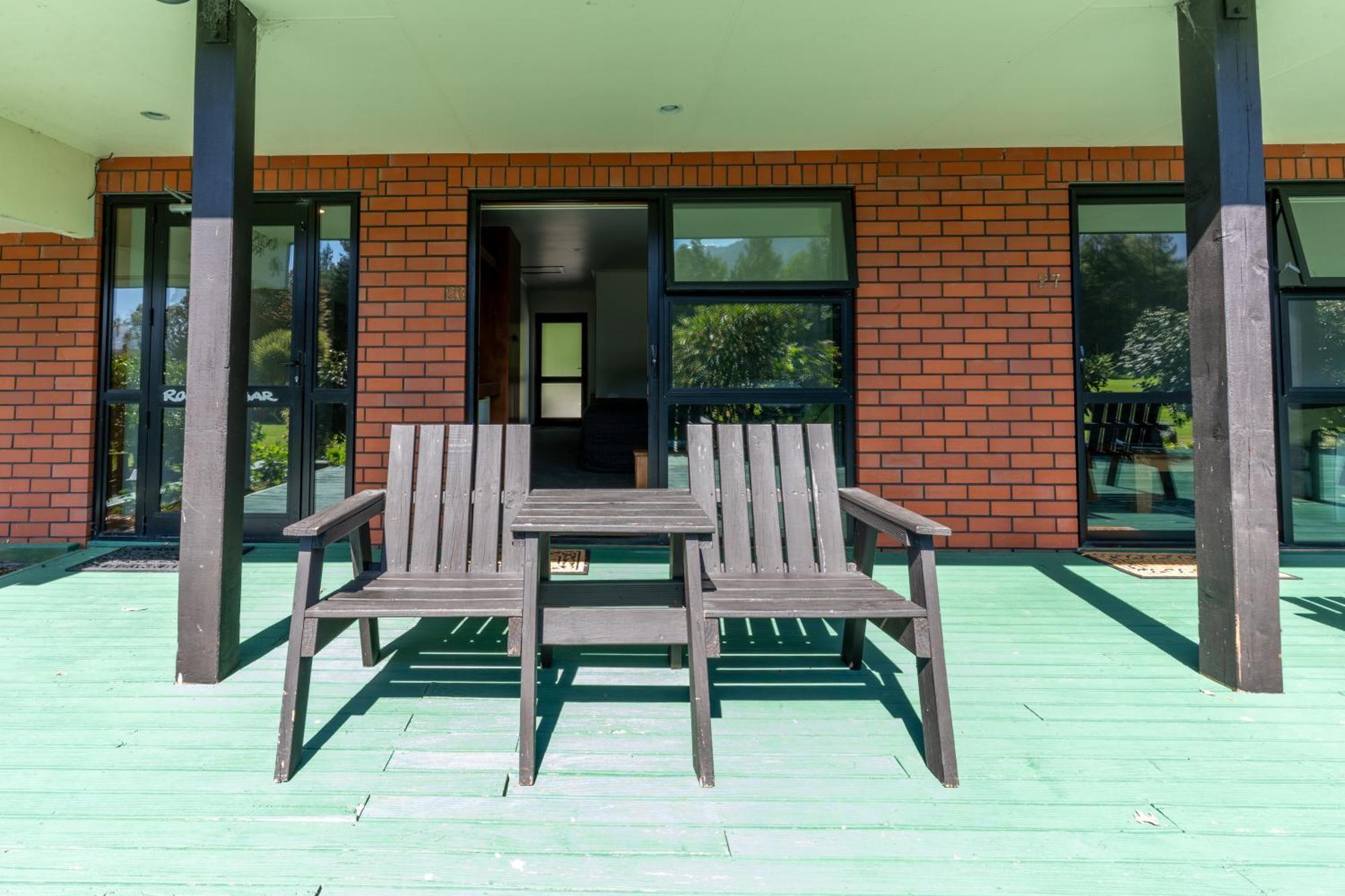 Donegal House Hotel Kaikoura Bagian luar foto