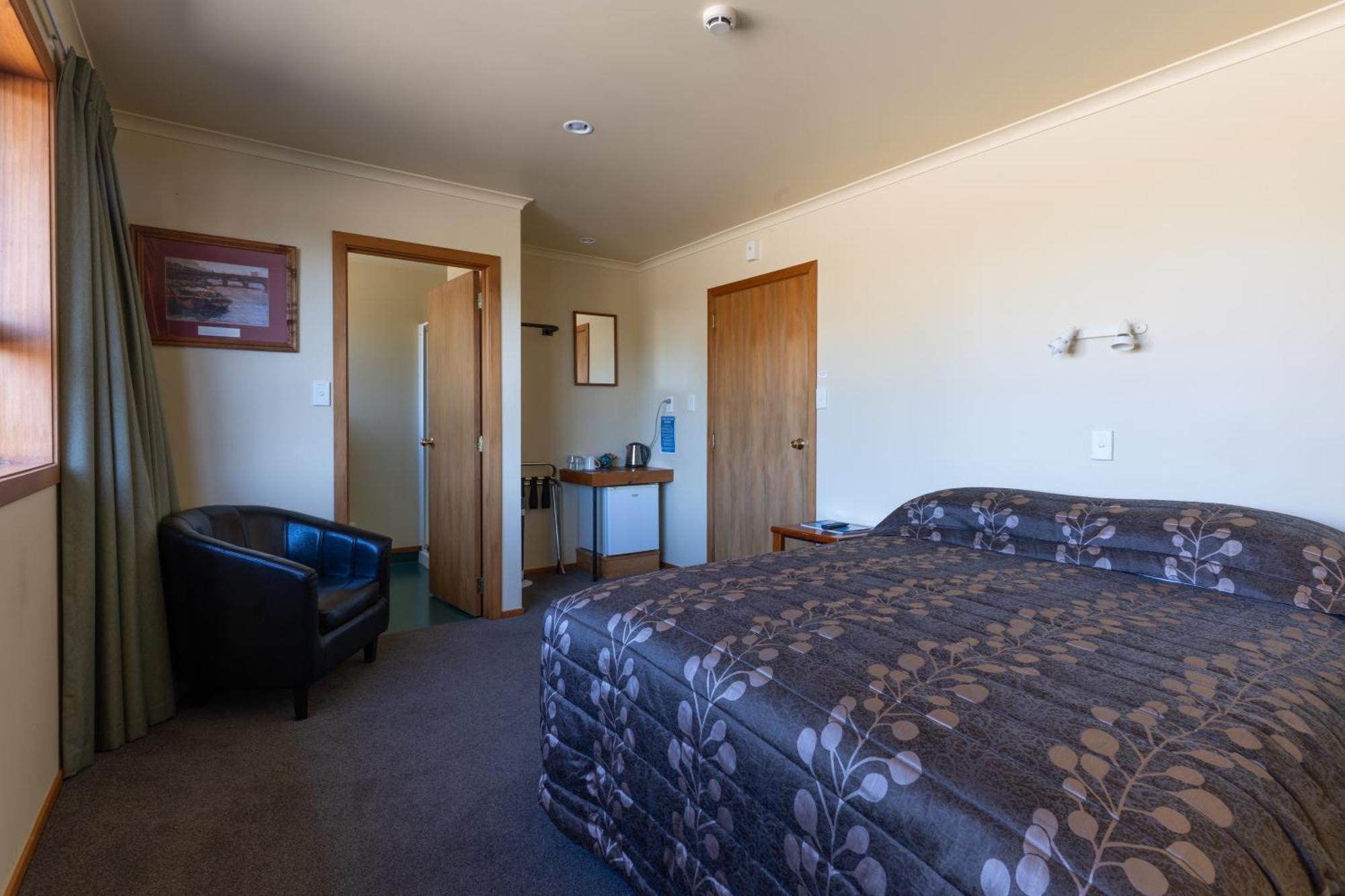 Donegal House Hotel Kaikoura Bagian luar foto