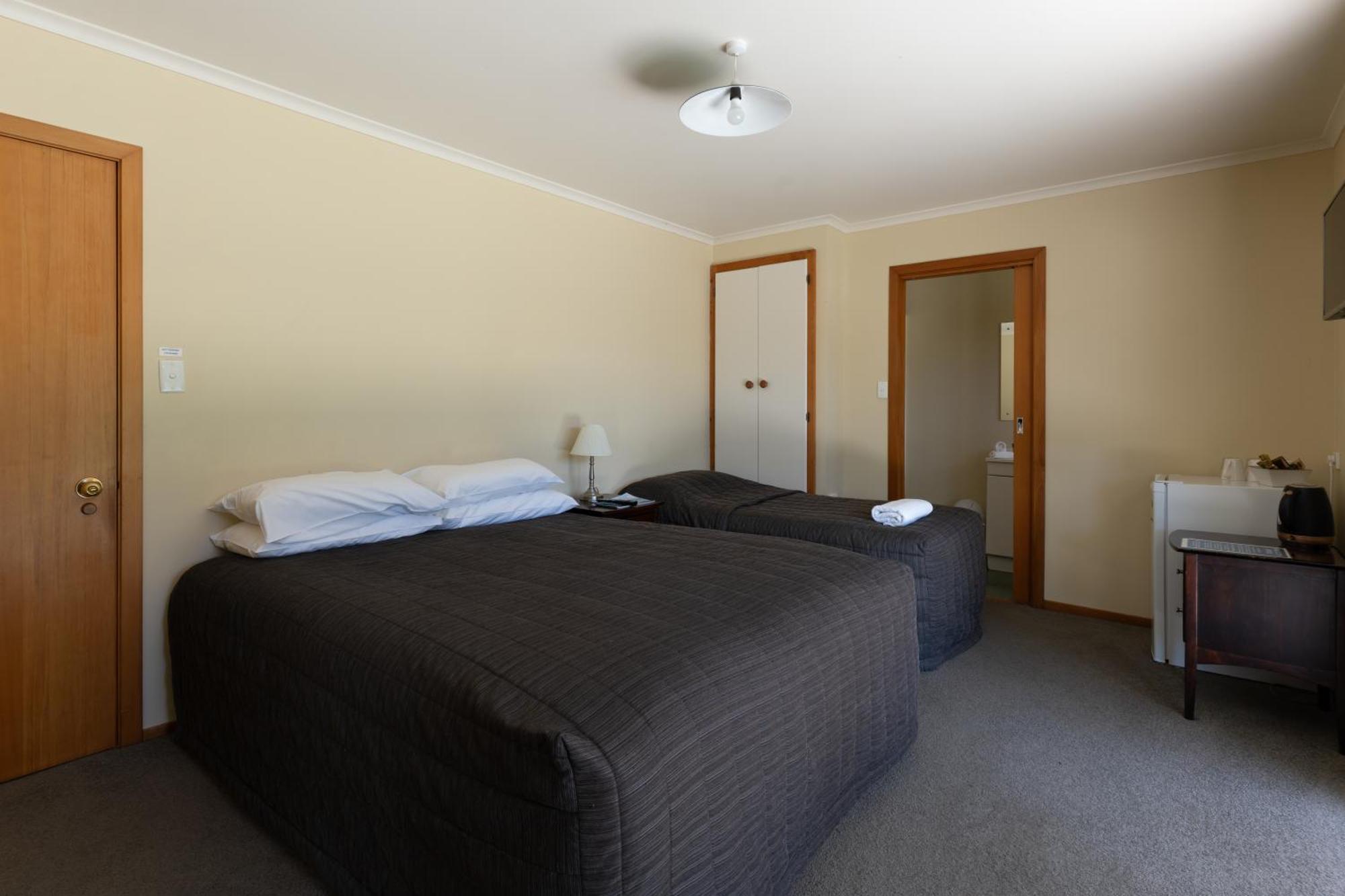 Donegal House Hotel Kaikoura Bagian luar foto